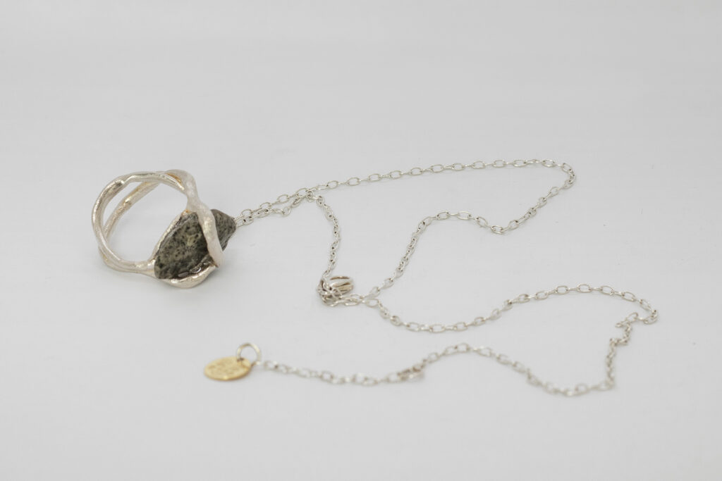 Ring 00024