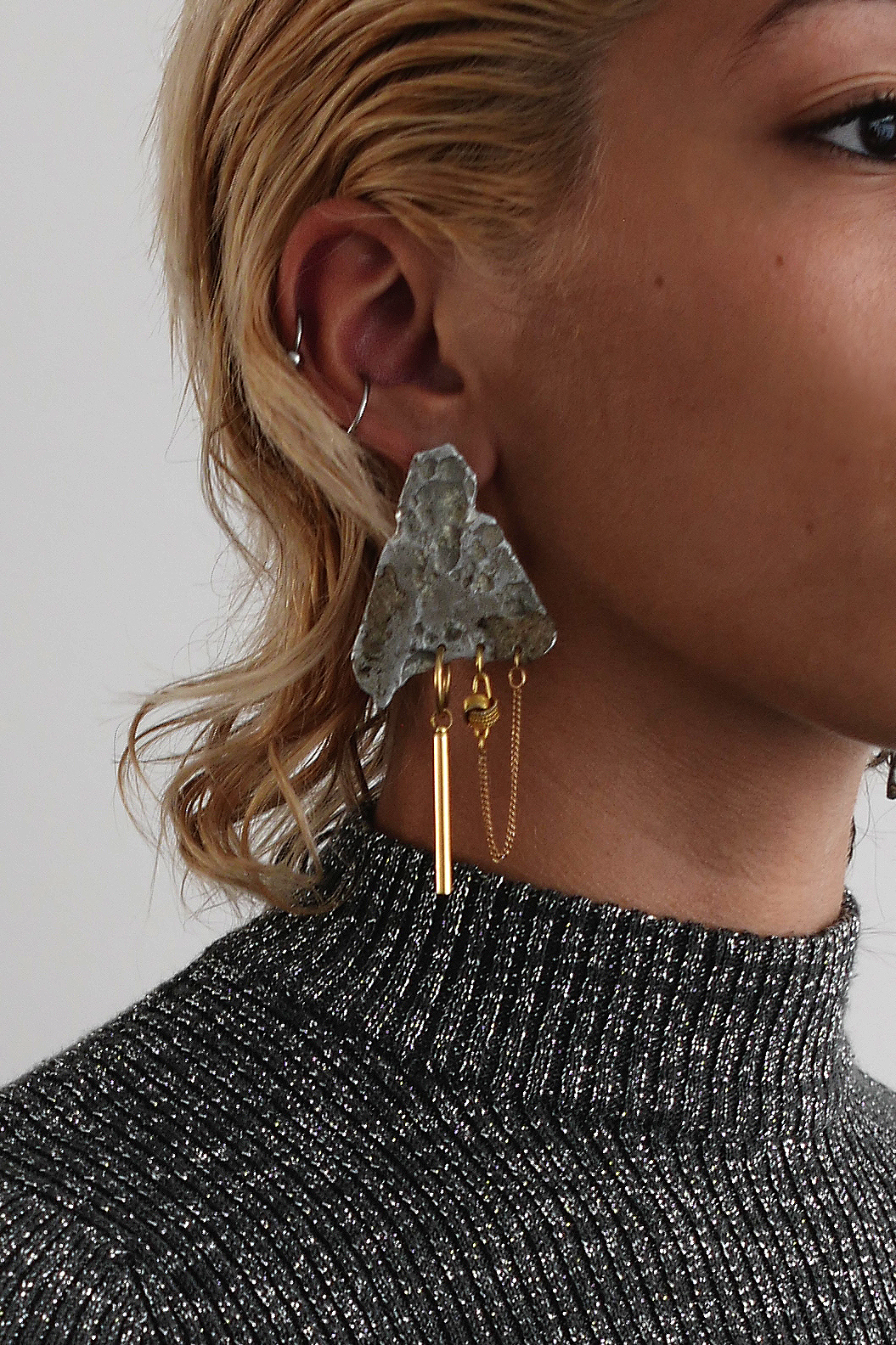Earrings 00020 — view 4